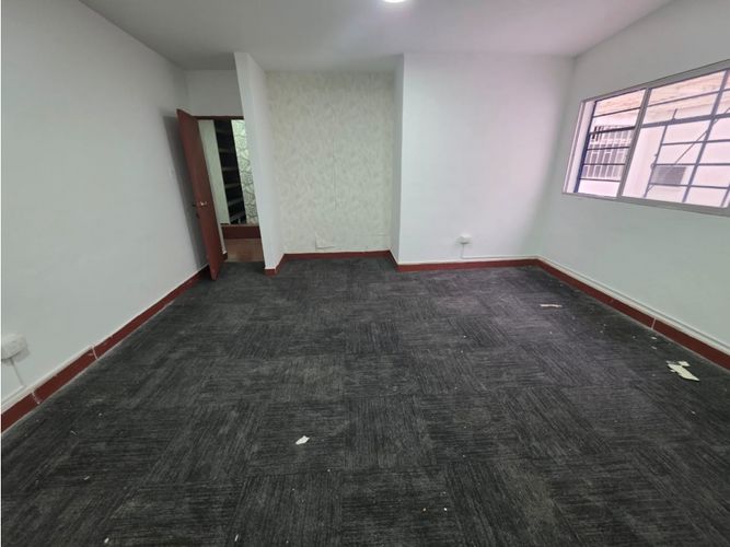 Casa de 7 alcobas en arriendo en La Florida, Medellín, 300 m² · foto 2 de 12