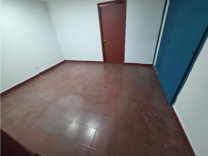 Casa de 7 alcobas en arriendo en La Florida, Medellín, 300 m² · foto 12 de 12