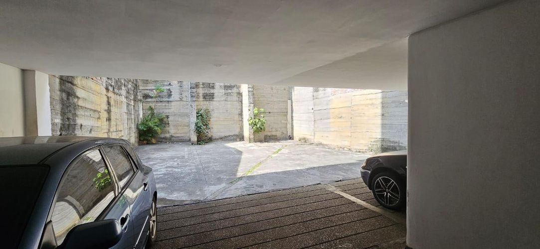 Edificio en venta en Santa Teresita, Cali, 1210 m² · foto 8 de 24