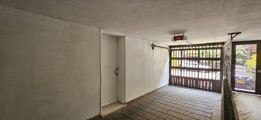 Edificio en venta en Santa Teresita, Cali, 1210 m² · foto 14 de 24
