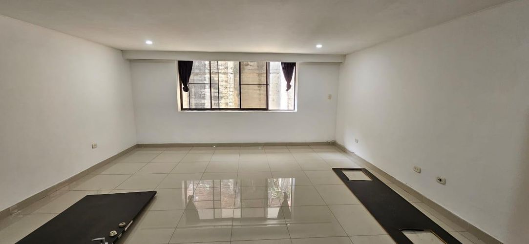 Edificio en venta en Santa Teresita, Cali, 1210 m² · foto 21 de 24