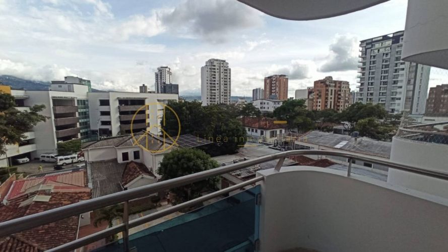 Apartamento de 3 alcobas en venta en Sotomayor, Bucaramanga, 132 m² · foto 4 de 24