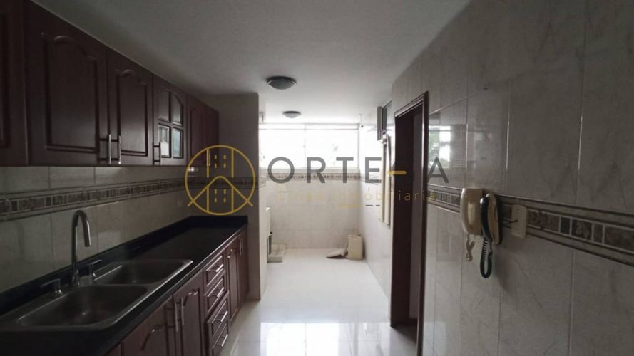 Apartamento de 3 alcobas en venta en Sotomayor, Bucaramanga, 132 m² · foto 8 de 24