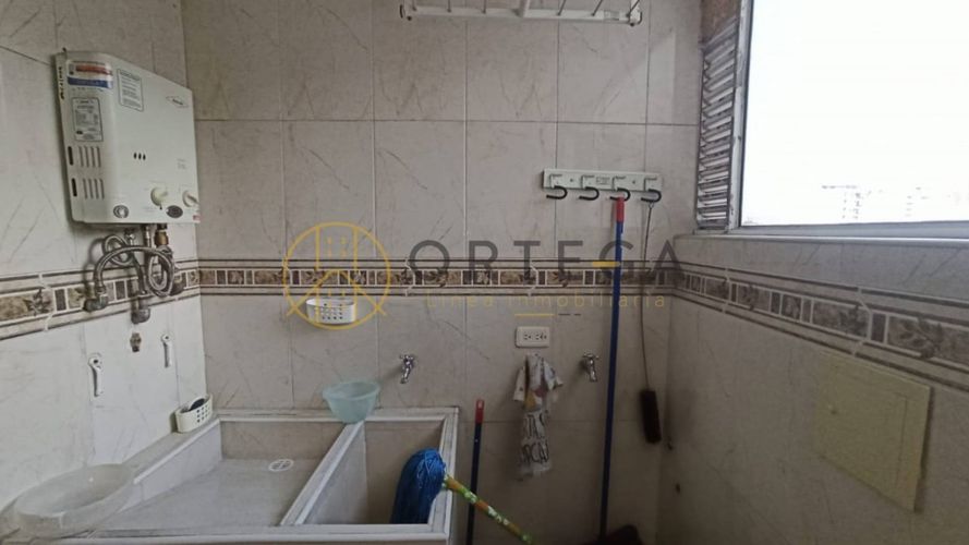 Apartamento de 3 alcobas en venta en Sotomayor, Bucaramanga, 132 m² · foto 9 de 24