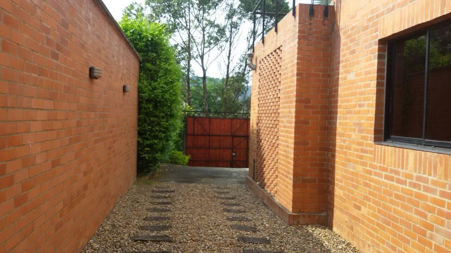 Casa de 5 alcobas en venta en Ciudad Jardin, Cali, 480 m² · foto 7 de 12