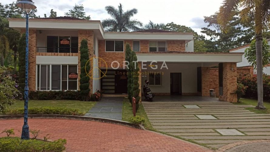 Casa de 5 alcobas en venta en Terrazas De Menzuli, Floridablanca, 460 m² · foto 3 de 24