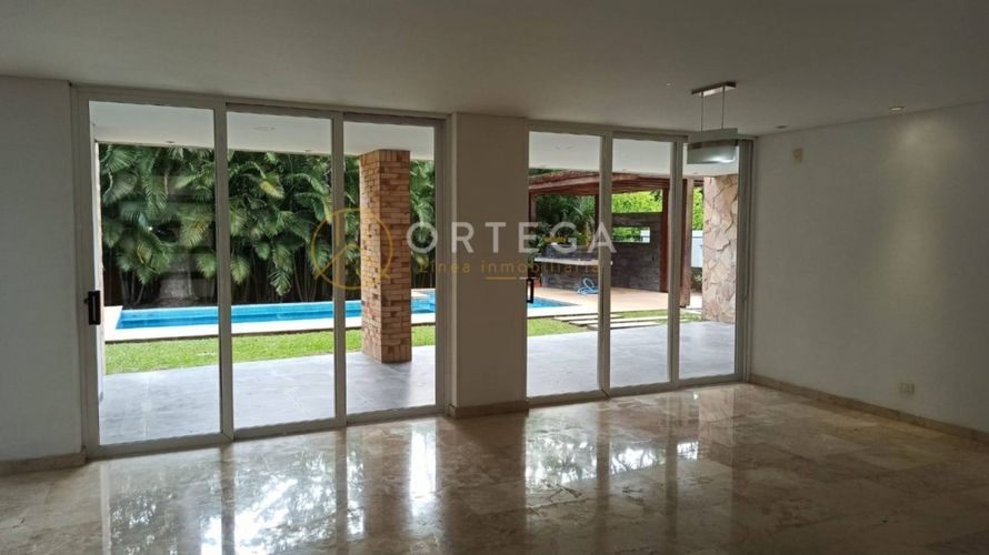 Casa de 5 alcobas en venta en Terrazas De Menzuli, Floridablanca, 460 m² · foto 4 de 24