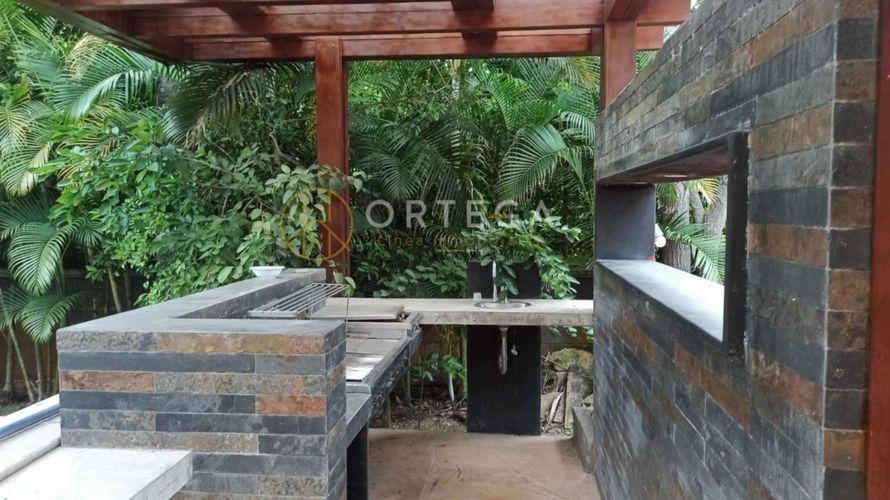Casa de 5 alcobas en venta en Terrazas De Menzuli, Floridablanca, 460 m² · foto 5 de 24