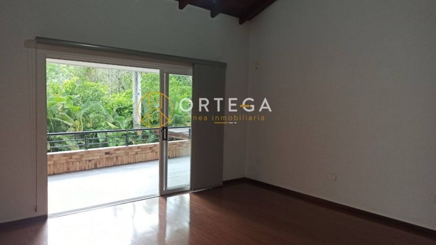 Casa de 5 alcobas en venta en Terrazas De Menzuli, Floridablanca, 460 m² · foto 16 de 24