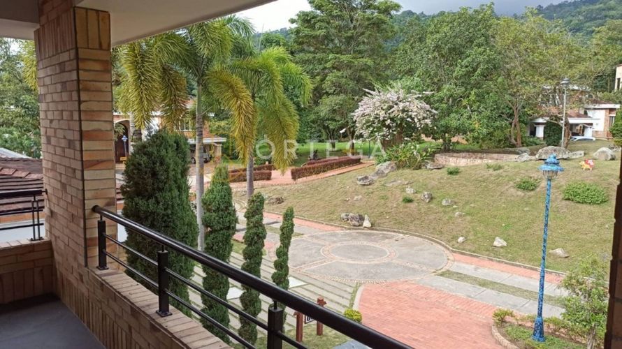 Casa de 5 alcobas en venta en Terrazas De Menzuli, Floridablanca, 460 m² · foto 17 de 24
