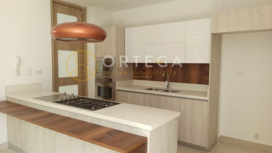 Casa de 4 alcobas en venta en Terrazas De Menzuli, Floridablanca, 340 m² · foto 7 de 22