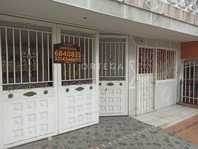 Casa de 4 alcobas en venta en Andalucia, Floridablanca, 140 m² · foto 3 de 21