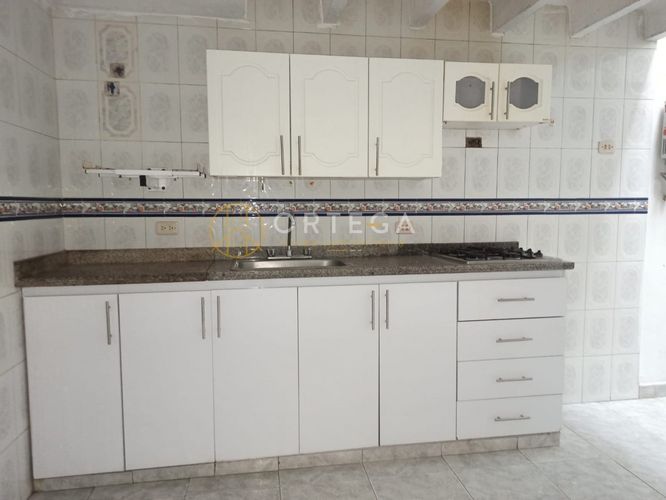 Casa de 4 alcobas en venta en Andalucia, Floridablanca, 140 m² · foto 8 de 21