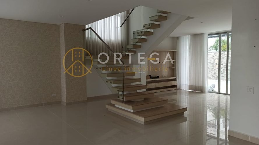 Casa de 4 alcobas en venta en Casco Antiguo - Floridablanca, Floridablanca, 367 m² · foto 3 de 24