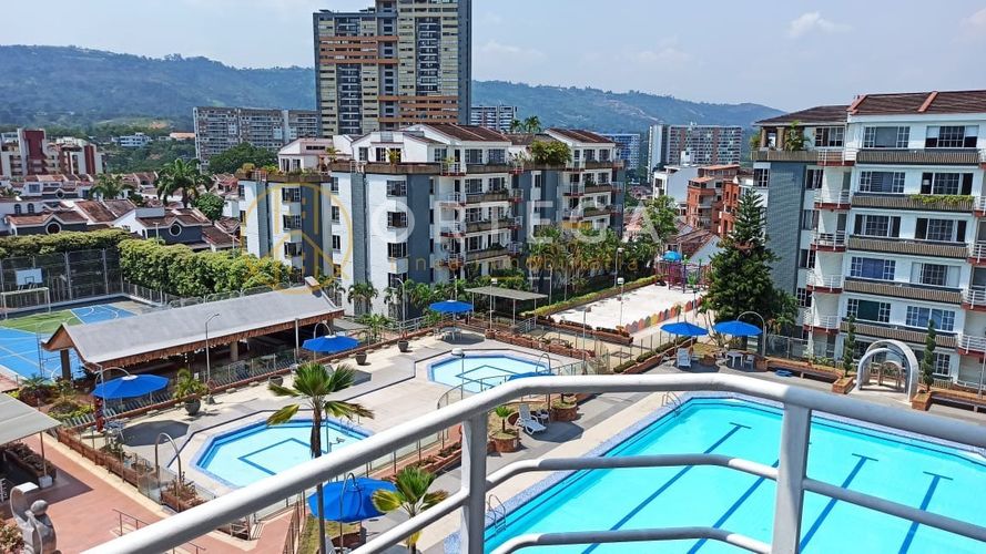 Apartamento de 4 alcobas en venta en Cañaveral, Floridablanca, 214 m² · foto 5 de 24