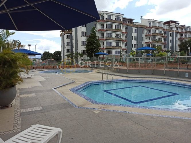 Apartamento de 4 alcobas en venta en Cañaveral, Floridablanca, 214 m² · foto 22 de 24