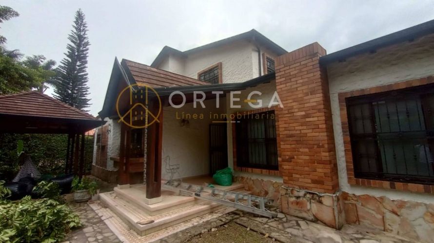 Casa de 4 alcobas en venta en Ruitoque, Piedecuesta, 330 m² · foto 2 de 24
