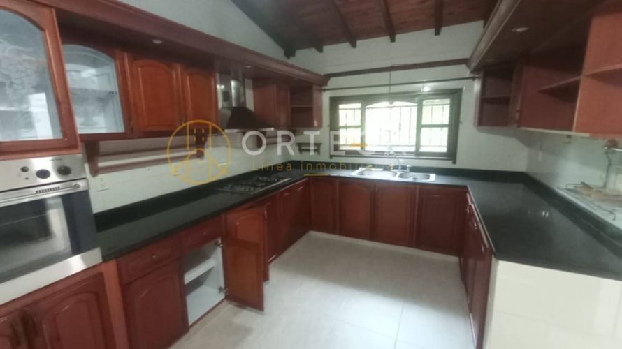 Casa de 4 alcobas en venta en Ruitoque, Piedecuesta, 330 m² · foto 8 de 24