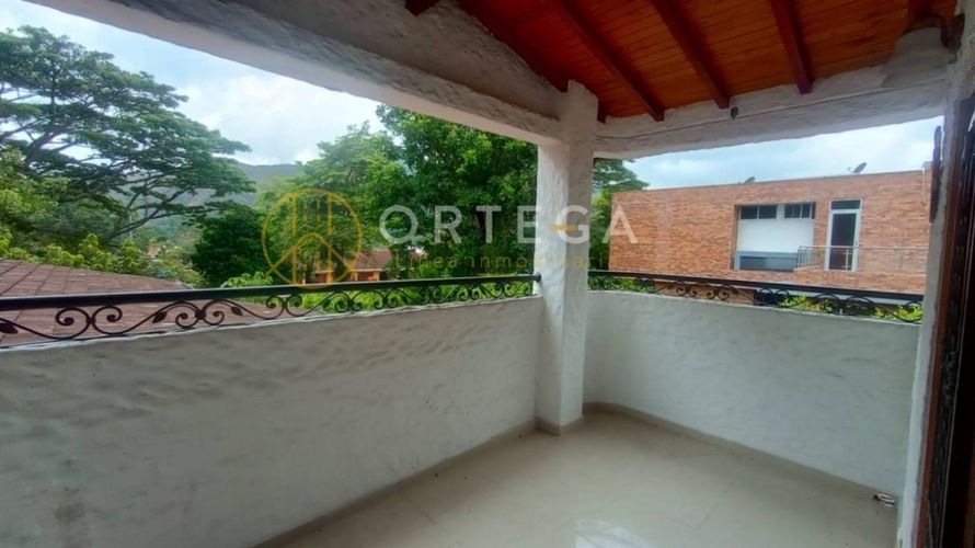 Casa de 4 alcobas en venta en Ruitoque, Piedecuesta, 330 m² · foto 12 de 24