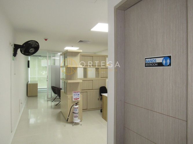 Consultorio en venta en Terrazas De Menzuli, Piedecuesta, 40 m² · foto 4 de 9