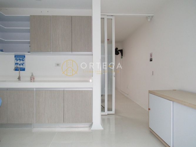 Consultorio en venta en Terrazas De Menzuli, Piedecuesta, 40 m² · foto 8 de 9