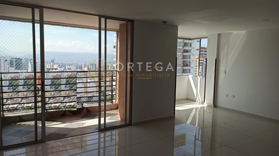 Apartamento de 3 alcobas en venta en La Aurora, Bucaramanga, 130 m² · foto 3 de 24