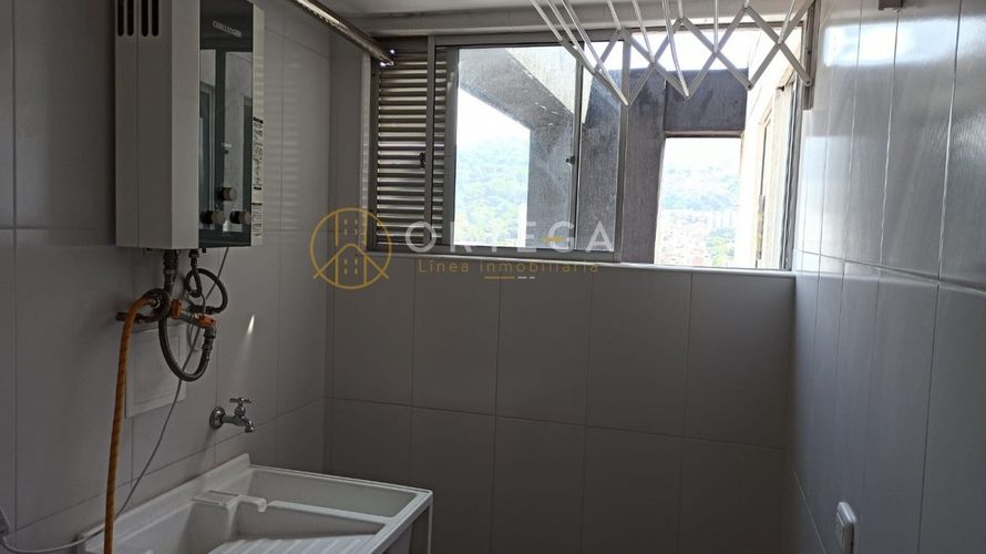 Apartamento de 3 alcobas en venta en La Aurora, Bucaramanga, 130 m² · foto 8 de 24
