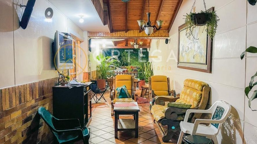 Casa de 5 alcobas en venta en Casco Antiguo - Floridablanca, Floridablanca, 280 m² · foto 9 de 22