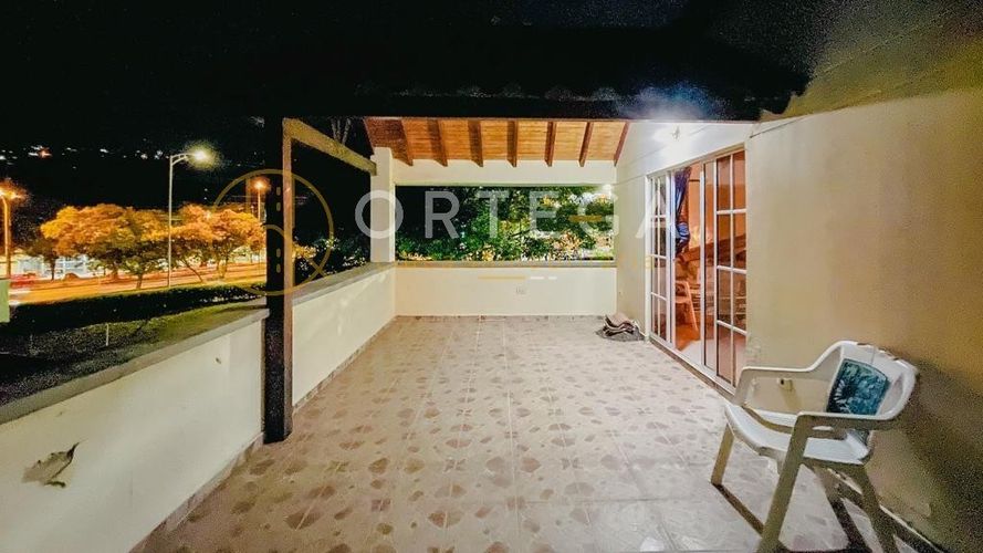 Casa de 5 alcobas en venta en Casco Antiguo - Floridablanca, Floridablanca, 280 m² · foto 16 de 22