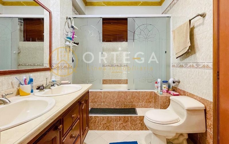 Casa de 5 alcobas en venta en Casco Antiguo - Floridablanca, Floridablanca, 280 m² · foto 18 de 22