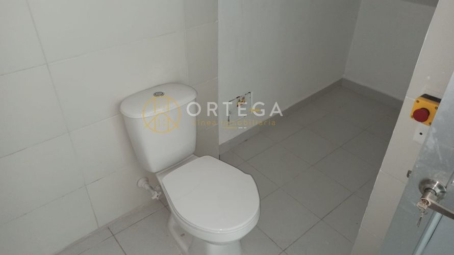 Edificio en venta en Ruitoque, Piedecuesta, 250 m² · foto 8 de 24