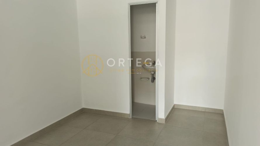 Edificio en venta en Ruitoque, Piedecuesta, 250 m² · foto 11 de 24