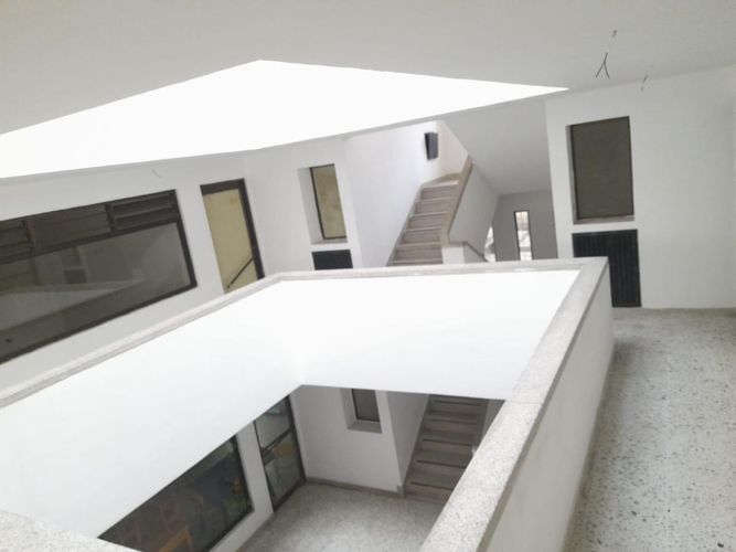Edificio en venta en San Pedro, Cali, 1000 m² · foto 2 de 11
