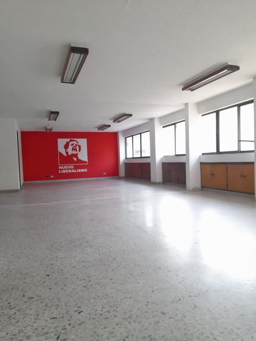 Edificio en venta en San Pedro, Cali, 1000 m² · foto 11 de 11