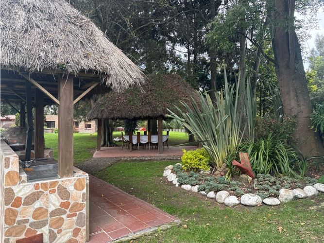Casa de 4 alcobas en venta en Guaymaral, Bogotá, 550 m² · foto 4 de 22