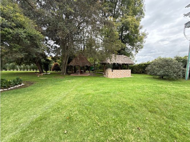 Casa de 4 alcobas en venta en Guaymaral, Bogotá, 550 m² · foto 5 de 22
