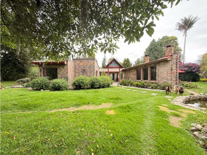 Casa de 4 alcobas en venta en Guaymaral, Bogotá, 550 m² · foto 10 de 22