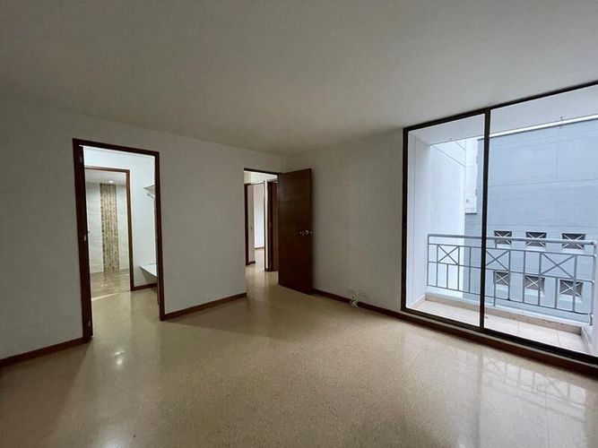 Apartamento de 4 alcobas en venta en Los Naranjos, Medellín, 115 m² · foto 5 de 13