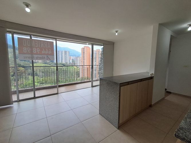 Apartamento de 3 alcobas en arriendo en Monteazul, Sabaneta, 72 m² · foto 2 de 16