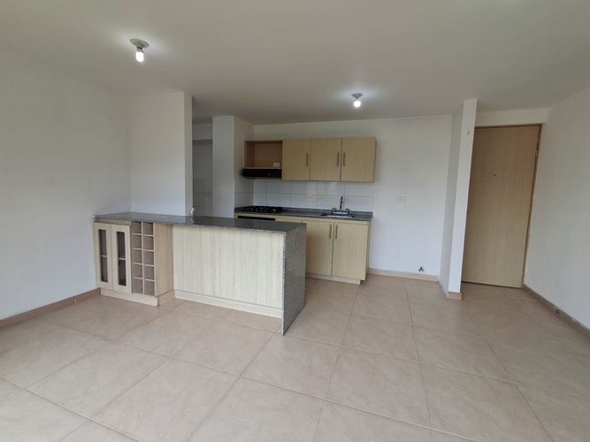 Apartamento de 3 alcobas en arriendo en Monteazul, Sabaneta, 72 m² · foto 3 de 16
