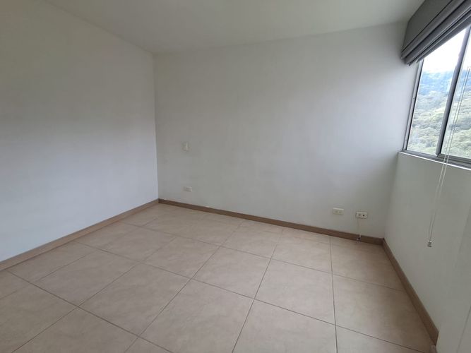 Apartamento de 3 alcobas en arriendo en Monteazul, Sabaneta, 72 m² · foto 8 de 16