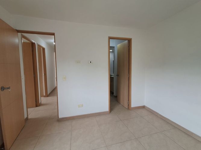 Apartamento de 3 alcobas en arriendo en Monteazul, Sabaneta, 72 m² · foto 9 de 16
