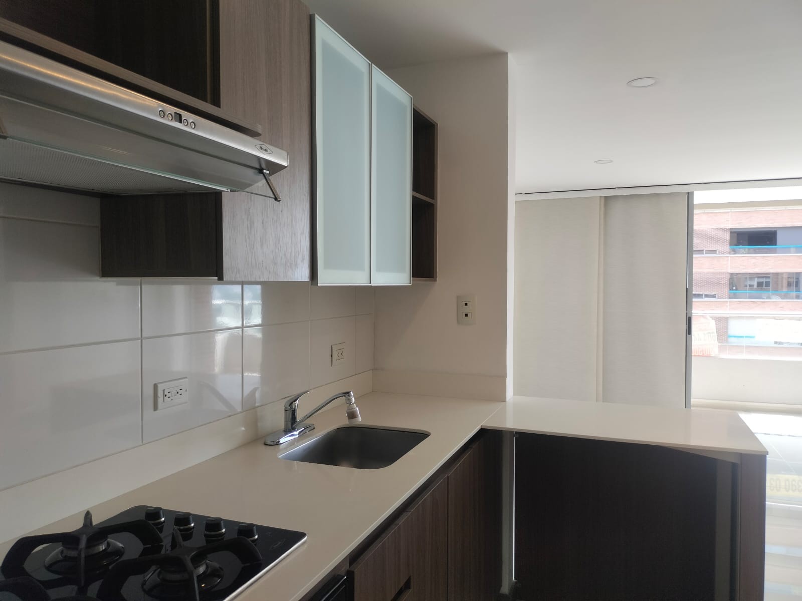 Apartamento en arriendo en El Poblado, Medellín · foto 3 de 15