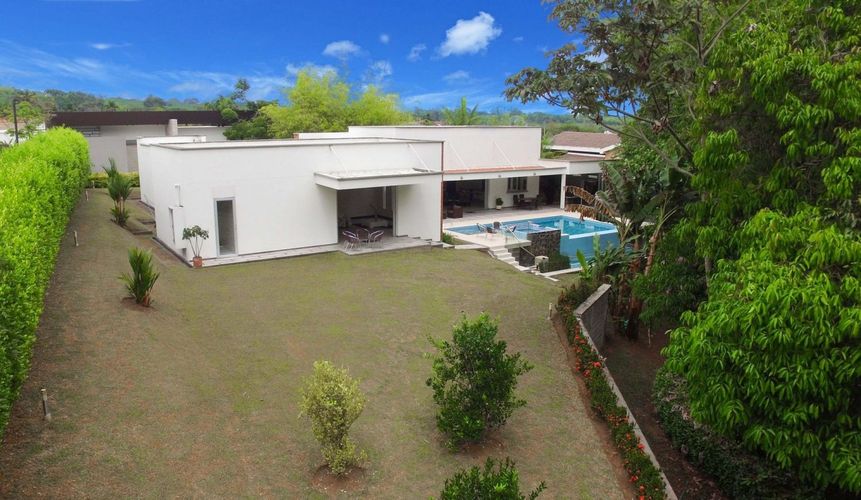 Casa de 5 alcobas en venta en Cerritos, Pereira, 1650 m² · foto 7 de 24