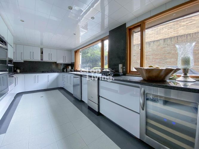 Apartamento en venta en Chicó Alto, Bogotá · foto 6 de 16