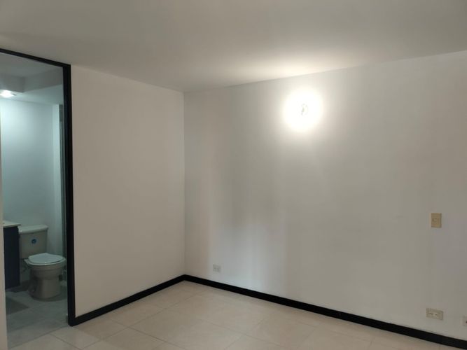 Apartamento de 3 alcobas en arriendo en Ciudad Del Río, Medellín, 69 m² · foto 10 de 14