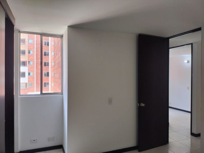 Apartamento de 3 alcobas en arriendo en Ciudad Del Río, Medellín, 69 m² · foto 8 de 14