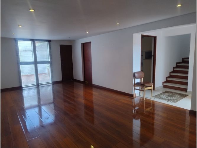 Casa de 5 alcobas en venta en Cedritos, Bogotá, 204 m² · foto 7 de 24