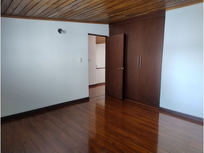 Casa de 5 alcobas en venta en Cedritos, Bogotá, 204 m² · foto 18 de 24