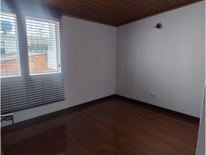 Casa de 5 alcobas en venta en Cedritos, Bogotá, 204 m² · foto 21 de 24
